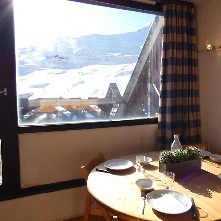 4 Pers. Avec Balcon Au Sud, A Piau-engaly, Cuisine Equipee Et Acces Direct Aux Pistes - Fr-1-457-155 דירה ארניואה