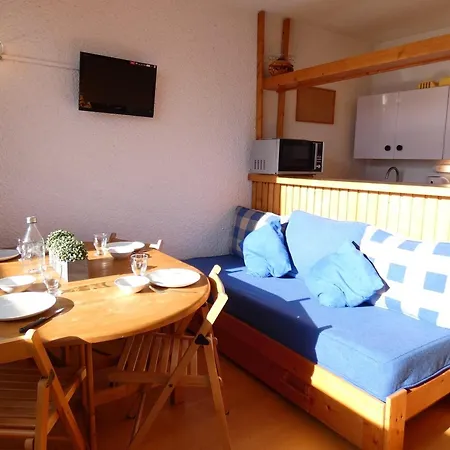 アパート 4 Pers. Avec Balcon Au Sud, A Piau-engaly, Cuisine Equipee Et Acces Direct Aux Pistes - Fr-1-457-155 アラヌエ